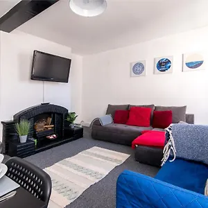 characterful-2-bed-apartment-spacious-comfy.hotelsin-nottingham.com/